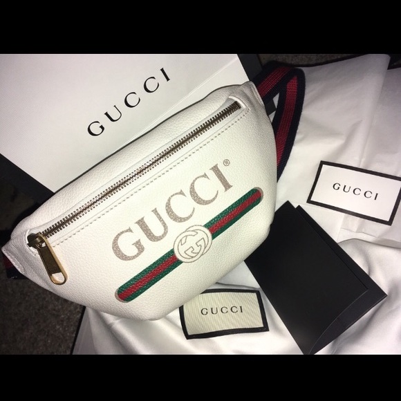 💯 Authentic Gucci bumbag - Picture 2 of 4
